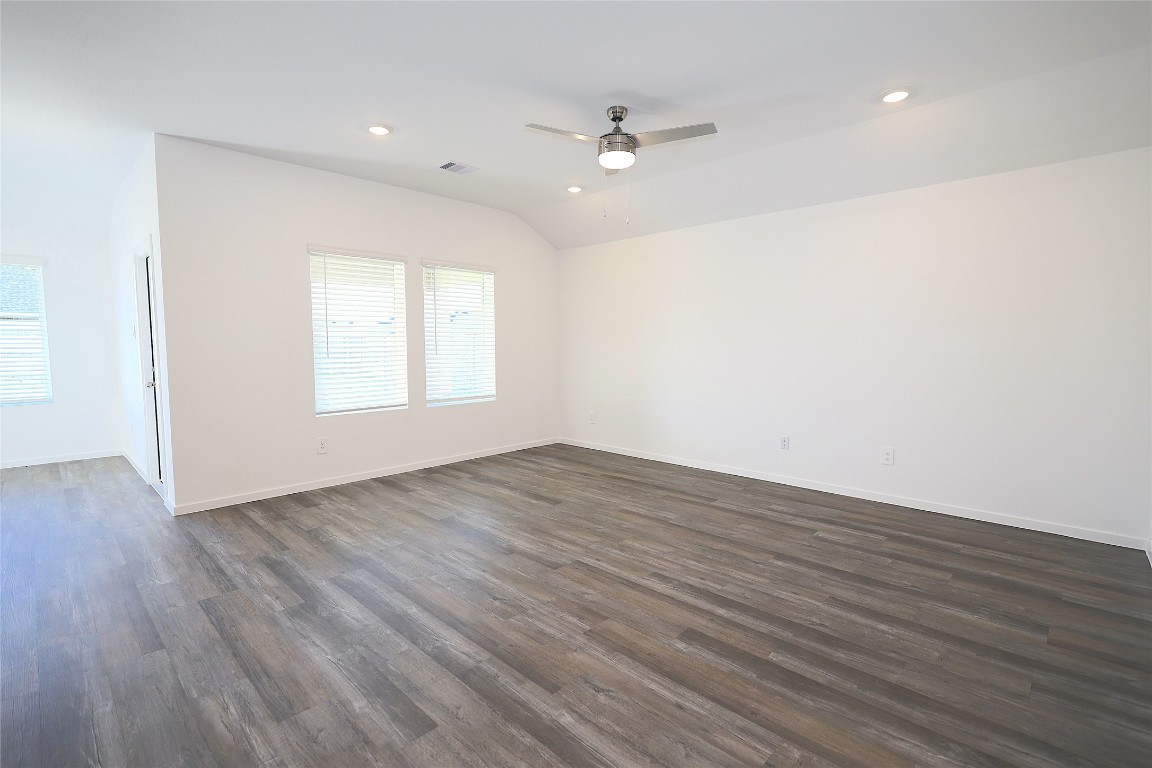 27727 Oasis Rdg Drive Katy, TX 77493 - Photo 2 of 21 Livingroom