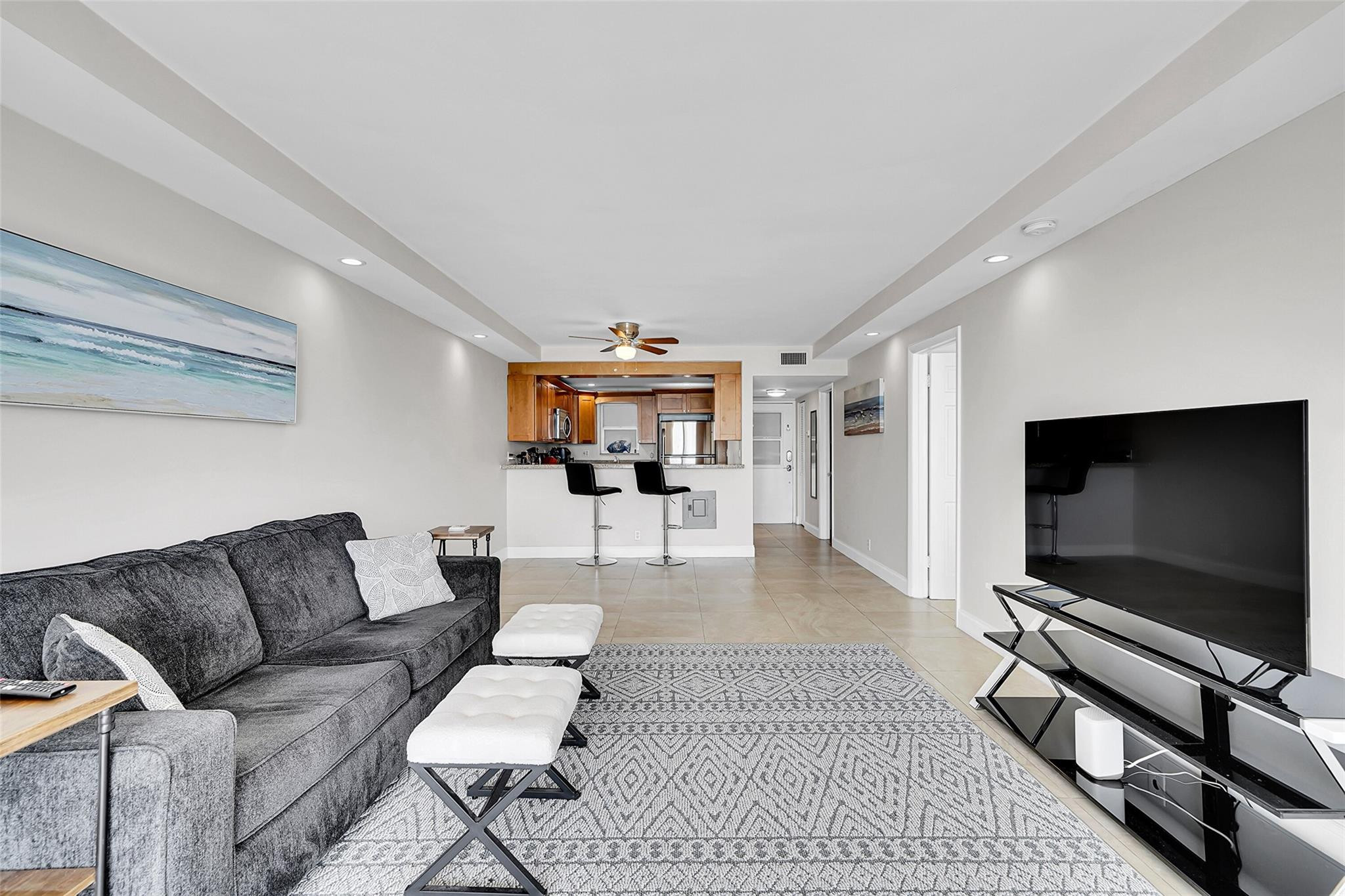 400 North Surf Road, Unit 703 Hollywood, FL 33019 - Photo 27 of 50 Photo 27