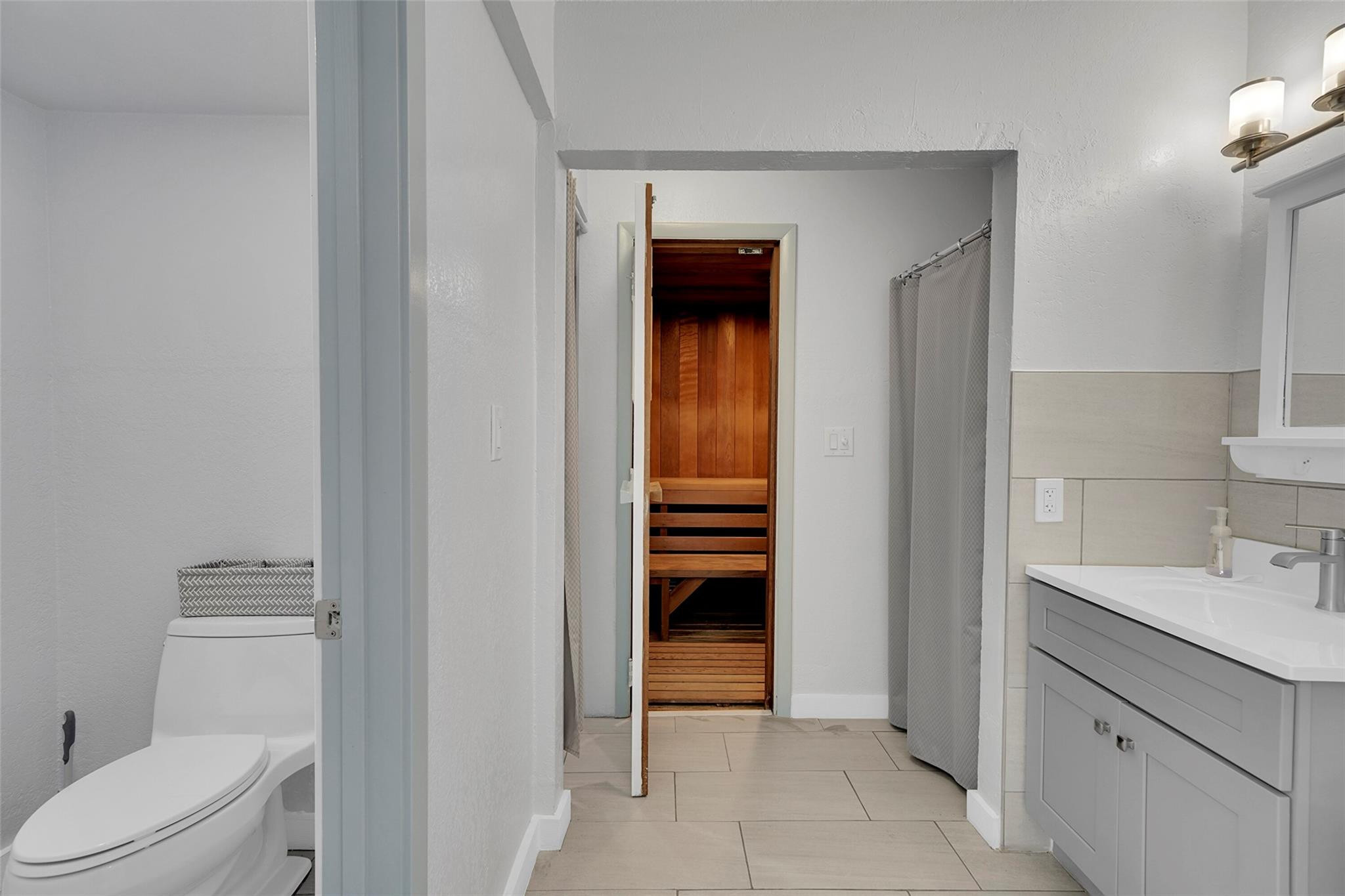 400 North Surf Road, Unit 703 Hollywood, FL 33019 - Photo 46 of 50 Photo 46