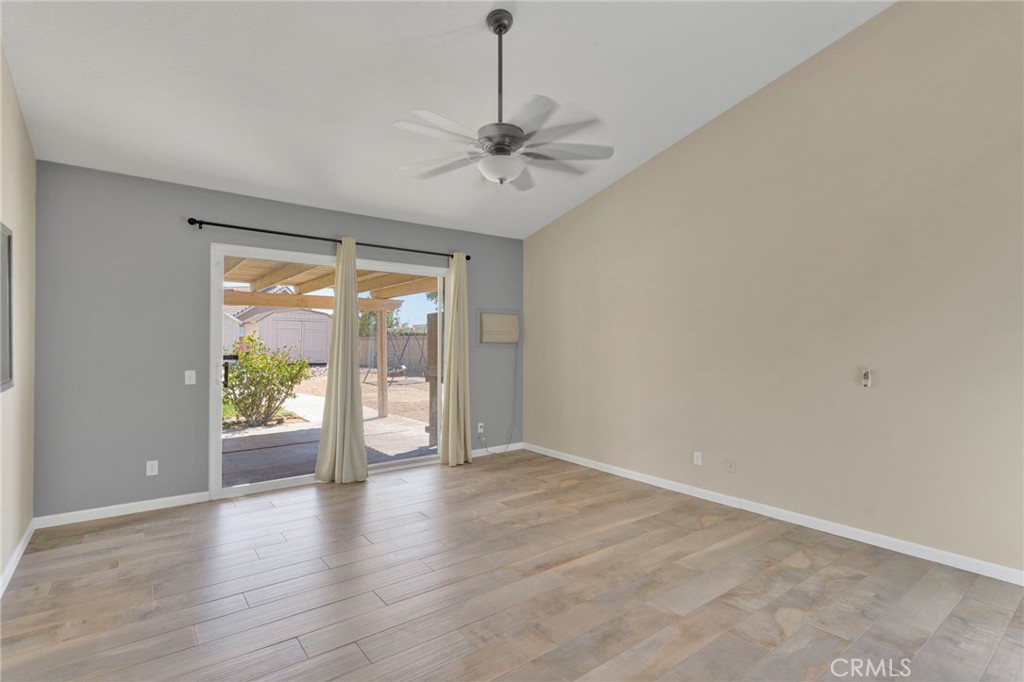 12971 Lompoc Road Apple Valley, CA 92308 - Photo 17 of 44