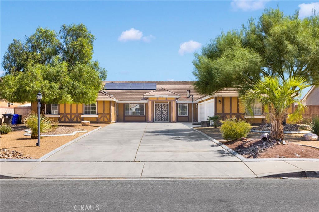 12971 Lompoc Road Apple Valley, CA 92308 - Photo 2 of 44
