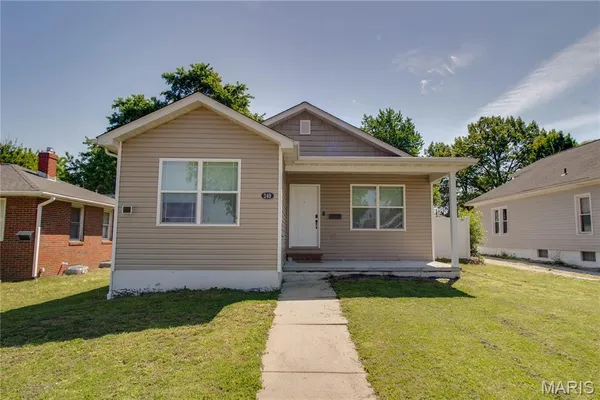 $215,000 | 249 South 7th Street, Wood River, IL 62095