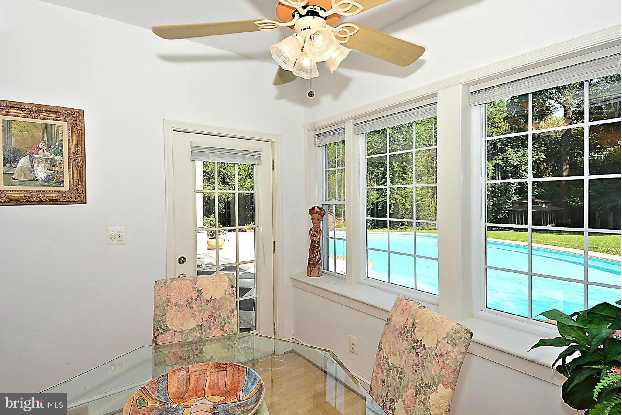 1913 Windsor Road Alexandria, VA 22307 - Photo 13 of 30 Breakfast Area