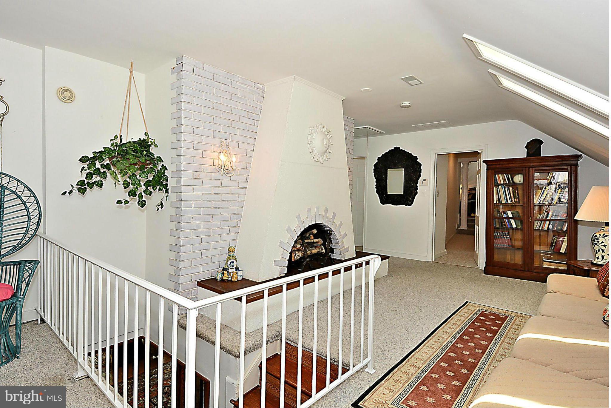 1913 Windsor Road Alexandria, VA 22307 - Photo 15 of 30 Family Room