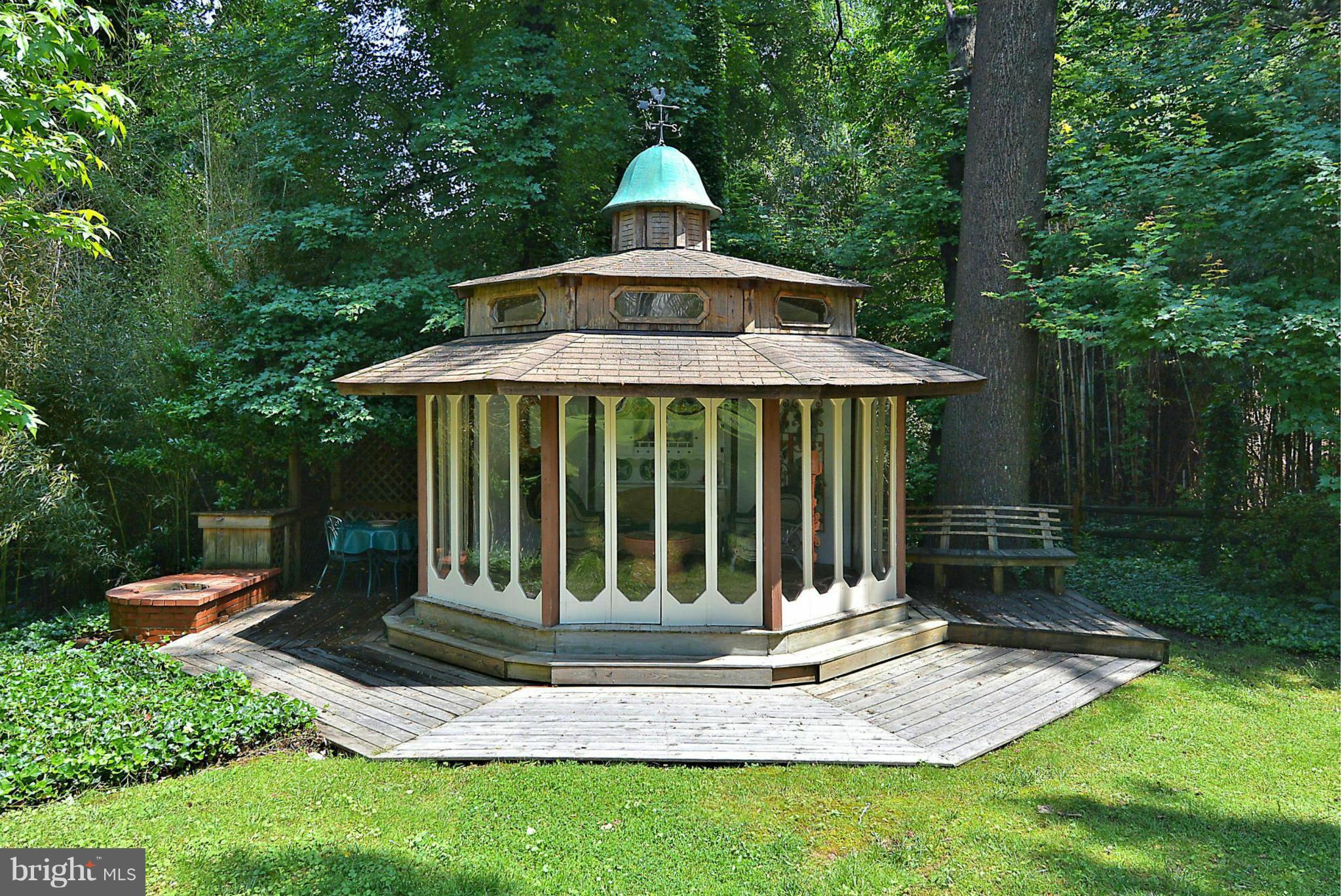 1913 Windsor Road Alexandria, VA 22307 - Photo 25 of 30 Gazebo