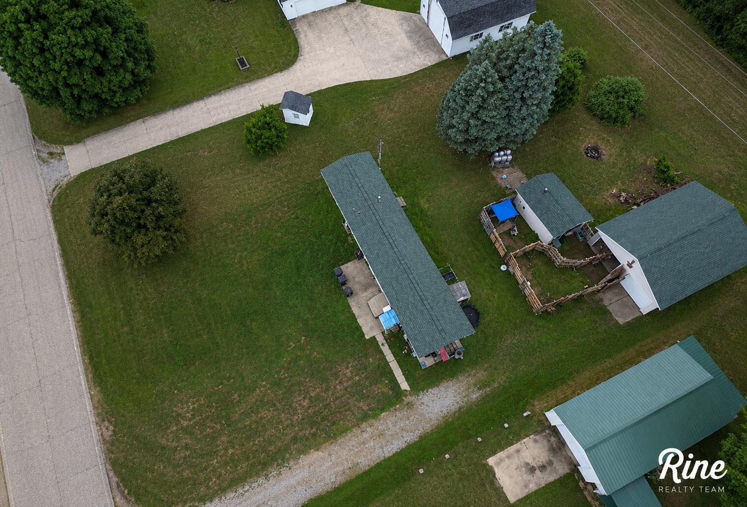 1684 Colwood Road Caro, MI 48723 - Photo 19 of 21 6281D346-A2CA-4062-A863-523F64FDEF62 (1)