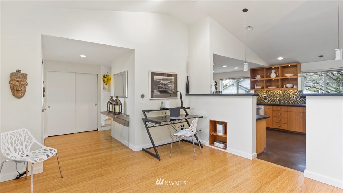 215 Powell Avenue Southwest Renton, WA 98057 - Photo 20 of 37