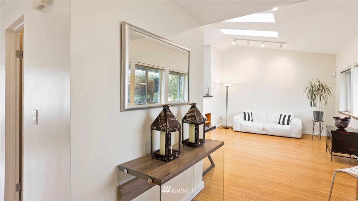 215 Powell Avenue Southwest Renton, WA 98057 - Photo 21 of 37
