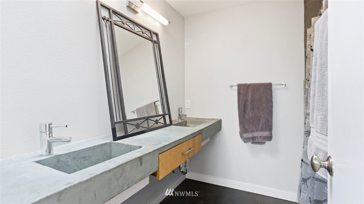 215 Powell Avenue Southwest Renton, WA 98057 - Photo 26 of 37