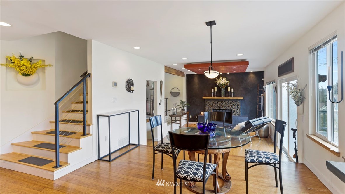 215 Powell Avenue Southwest Renton, WA 98057 - Photo 6 of 37
