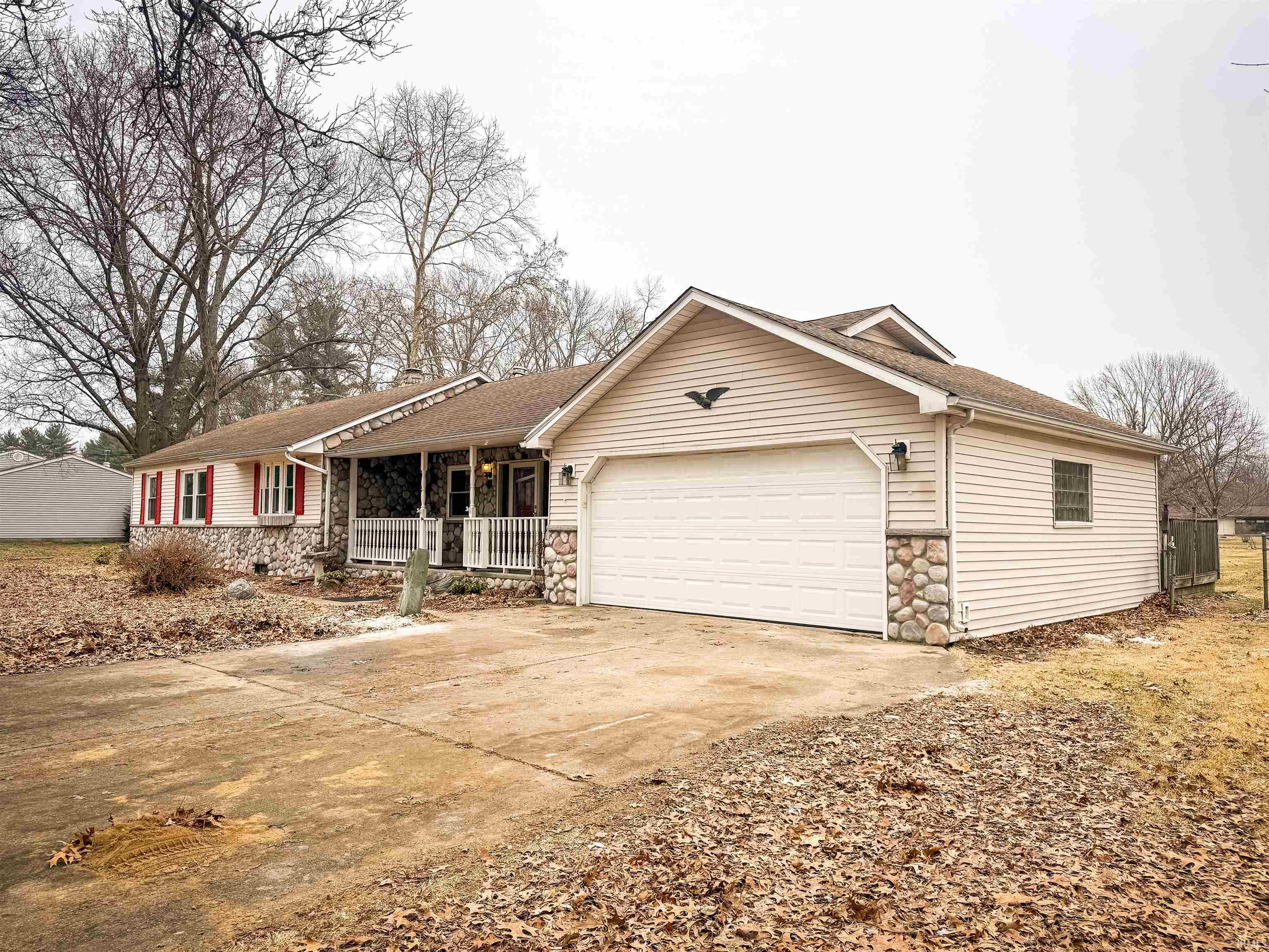 58300 Pear Road South Bend, IN 46619 - Photo 3 of 36 Gallery Image 3