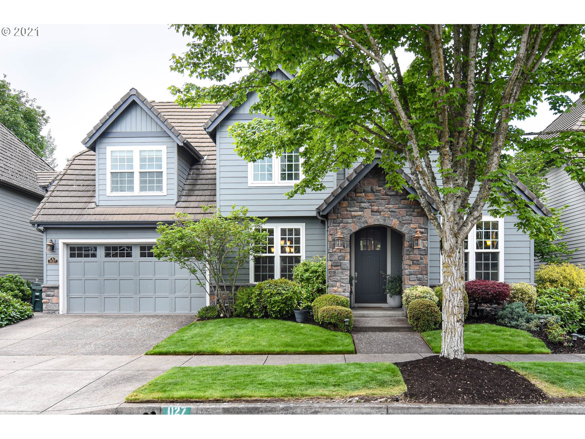 1127 Cedar Ridge Drive Eugene, OR 97401 - Photo 1 of 32 Gallery Image 1