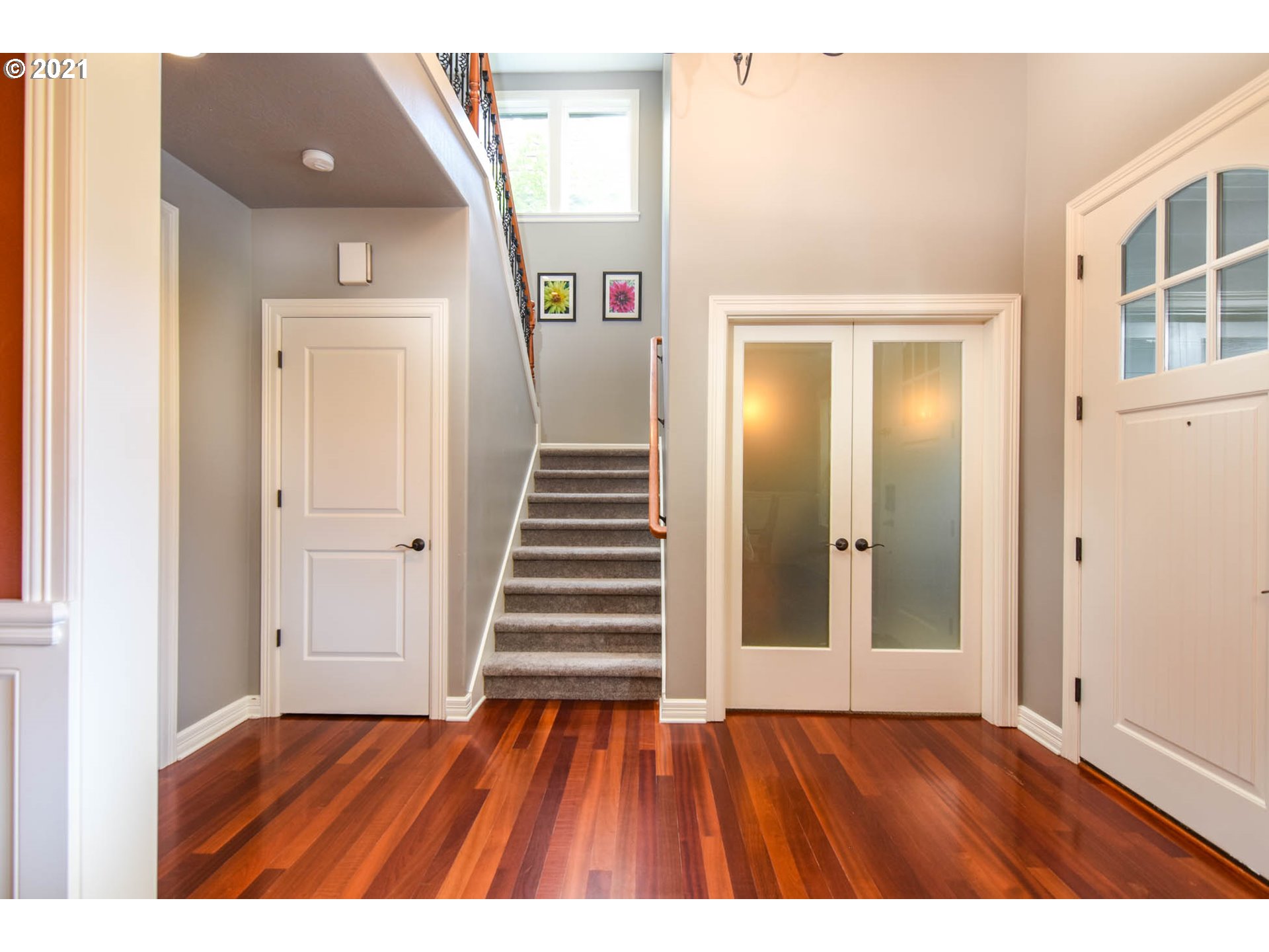 1127 Cedar Ridge Drive Eugene, OR 97401 - Photo 2 of 32 Gallery Image 2