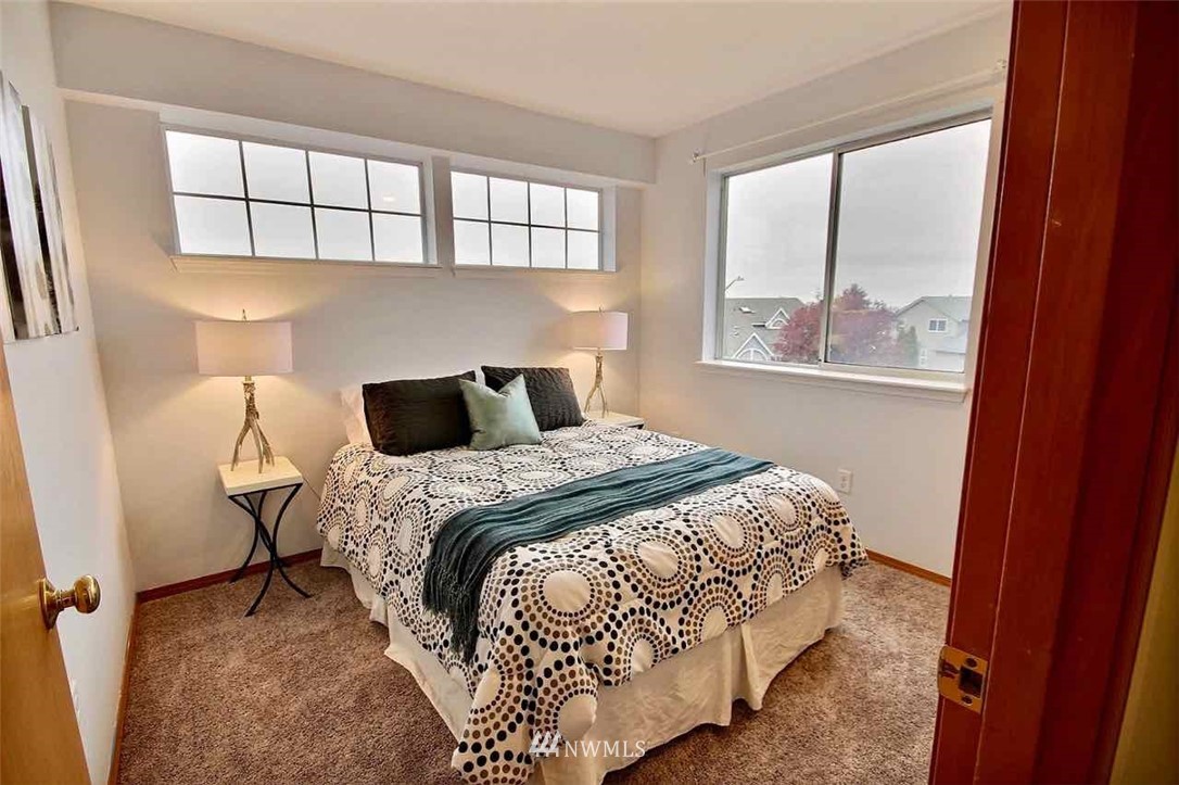 17840 112th Avenue Southeast Renton, WA 98055 - Photo 14 of 25