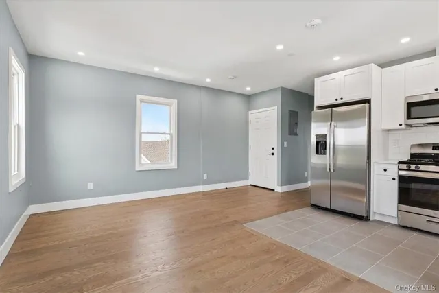 $2,500 | 76 Crotona Avenue, Unit 3, Harrison, NY 10528