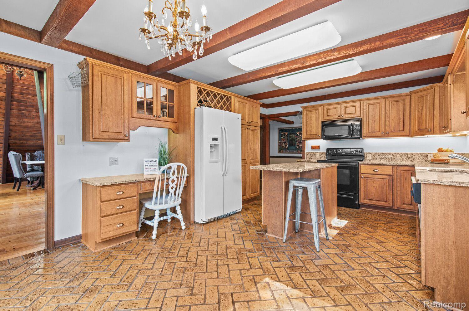 16121 Catalpa Ridge Holly, MI 48442 - Photo 15 of 38