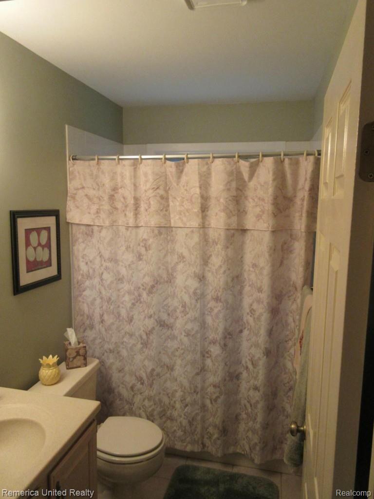 27465 Martindale Road New Hudson, MI 48165 - Photo 21 of 42 FULL BATH