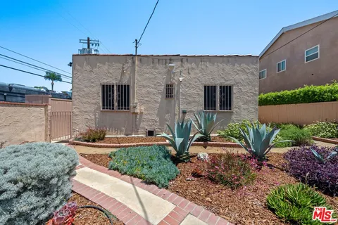$1,650,000 | 637 North Detroit Street, Los Angeles, CA 90036
