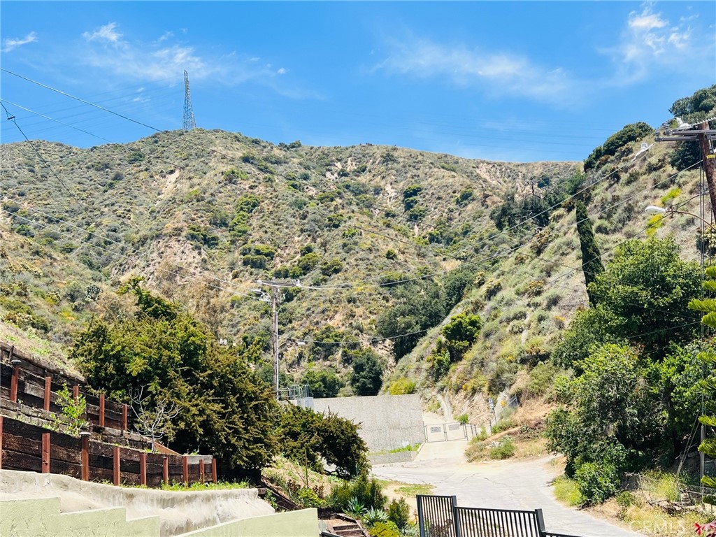 591 Devonwood Road Altadena, CA 91001 - Photo 12 of 51 a view of a building
