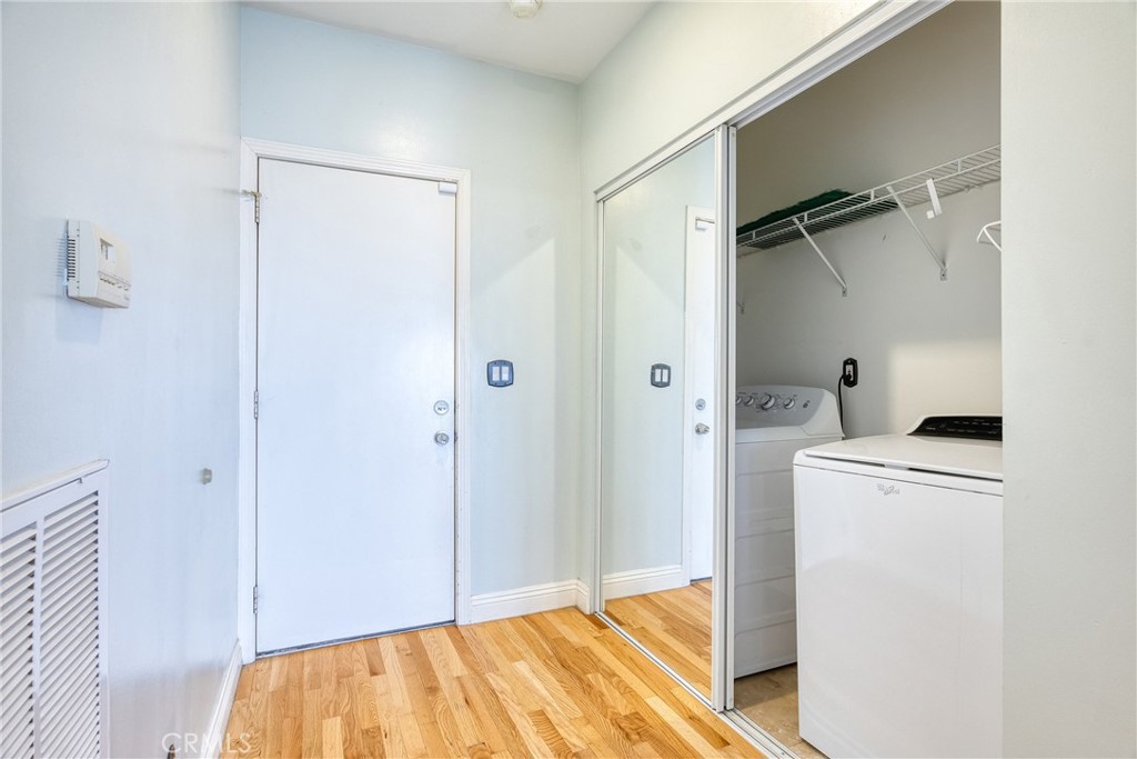 591 Devonwood Road Altadena, CA 91001 - Photo 33 of 51 a view of bathroom