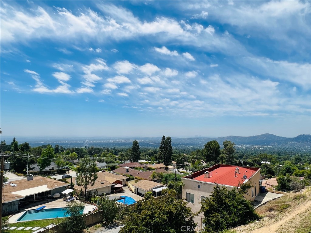 591 Devonwood Road Altadena, CA 91001 - Photo 10 of 51 a view of a city & lake