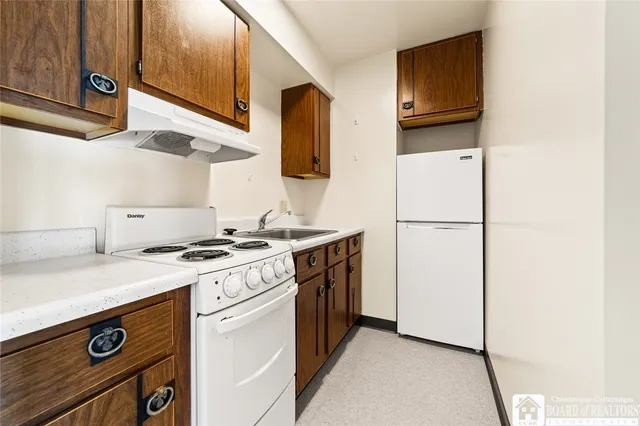 $850,000 | 346-350 Central Avenue, Pomfret, NY 14063