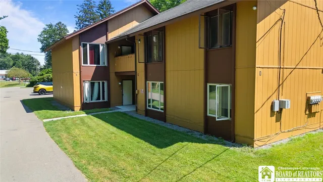 $850,000 | 346-350 Central Avenue, Pomfret, NY 14063