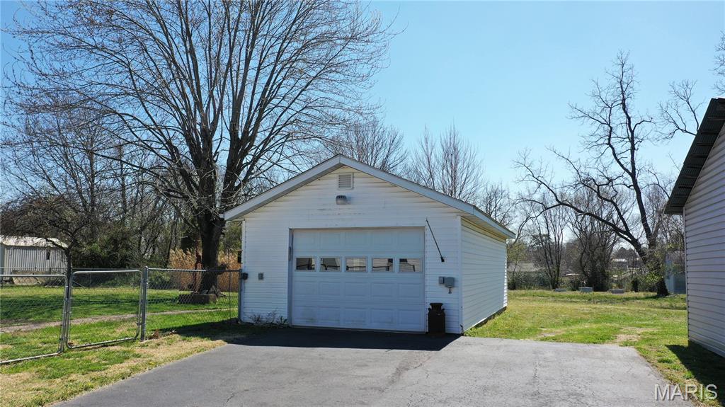 701 East Dent Street Salem, MO 65560 - Photo 19 of 32