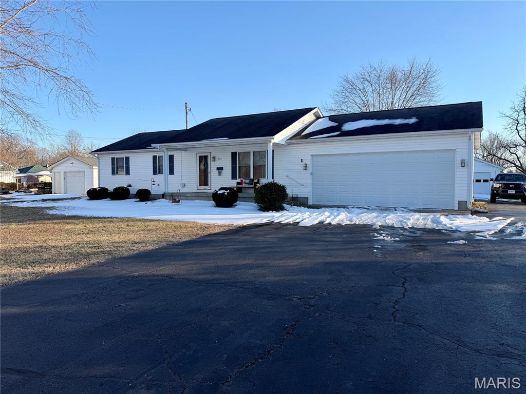 701 East Dent Street Salem, MO 65560 - Photo 23 of 36