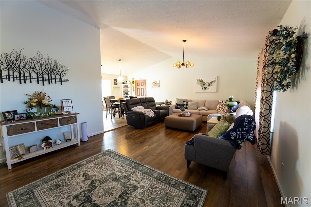 701 East Dent Street Salem, MO 65560 - Photo 4 of 36