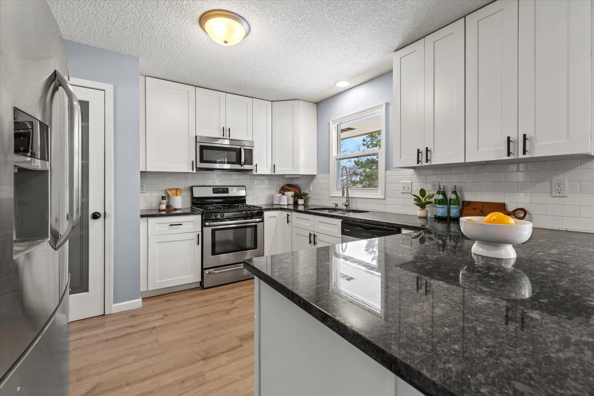 7698 Orchid Lane North Maple Grove, MN 55311 - Photo 7 of 24