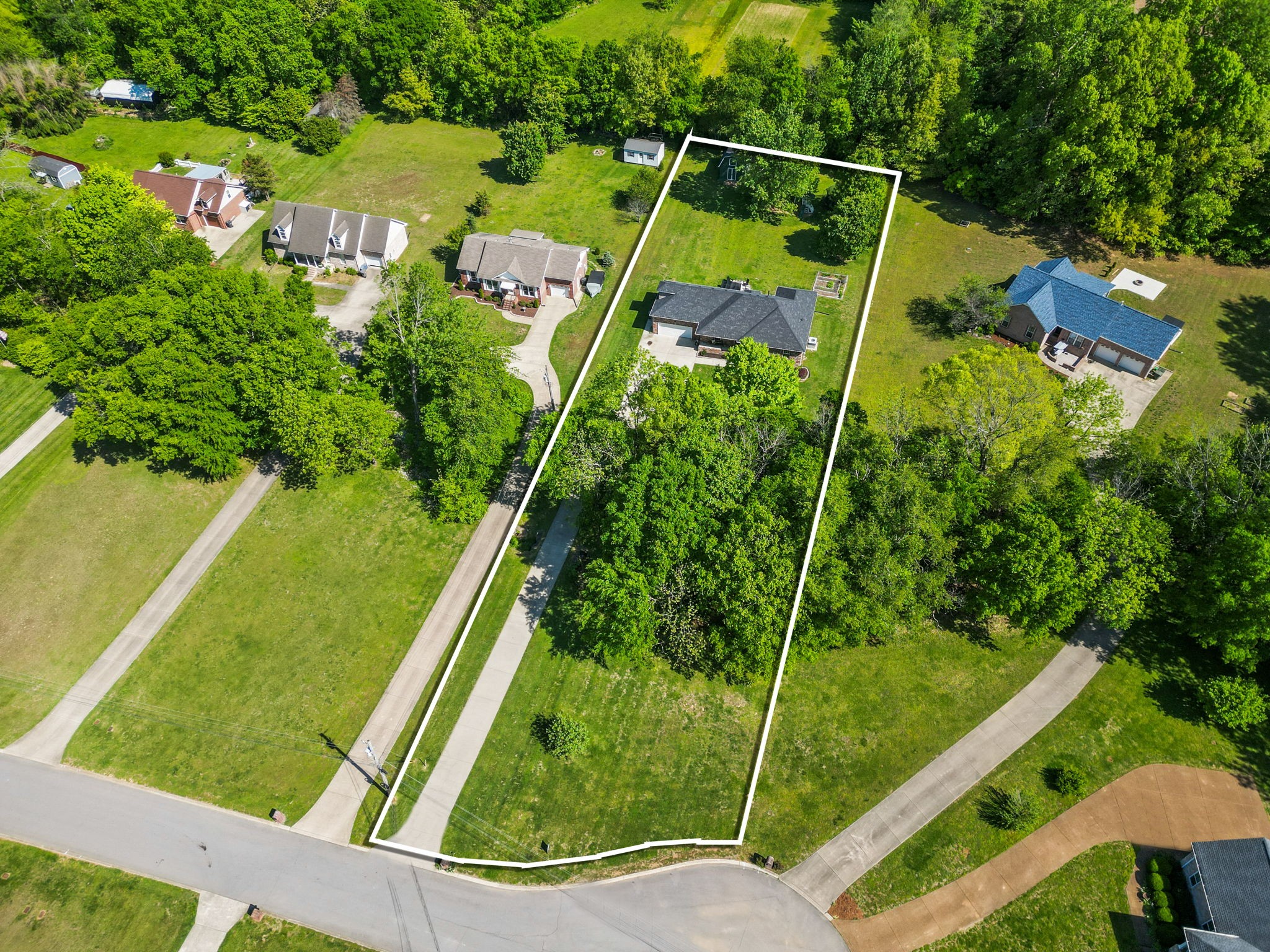 1011 Adam Court Cottontown, TN 37048 - Photo 2 of 43