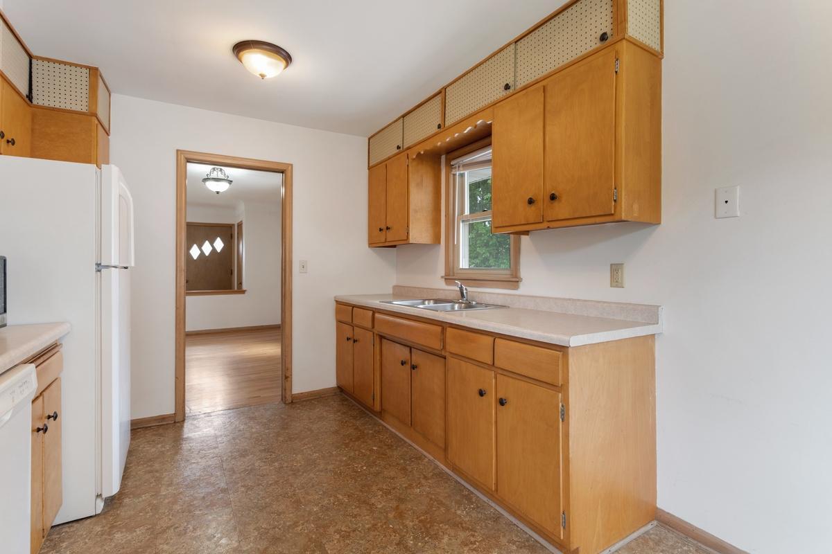1292 County B Road West Roseville, MN 55113 - Photo 19 of 25