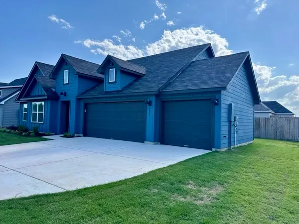 $3,195 | 646 Grace Lane, Fredericksburg, TX 78624