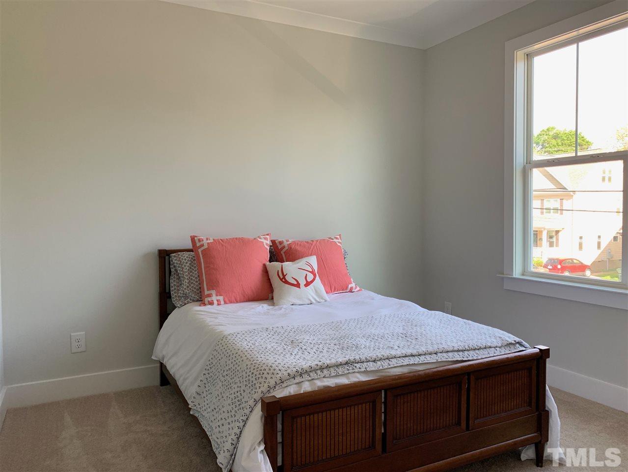 618 Georgetown Road Raleigh, NC 27608 - Photo 14 of 20
