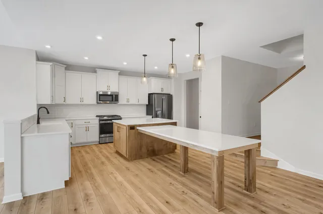 $668,800 | 15812 Granada Avenue North, Hugo, MN 55038