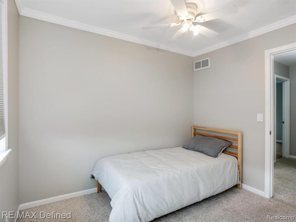 2989 Gravel Ridge Drive Rochester Hills, MI 48307 - Photo 20 of 31