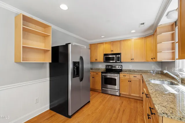 $350,000 | 409 Smith Avenue, Unit 102, Chapel Hill, NC 27516