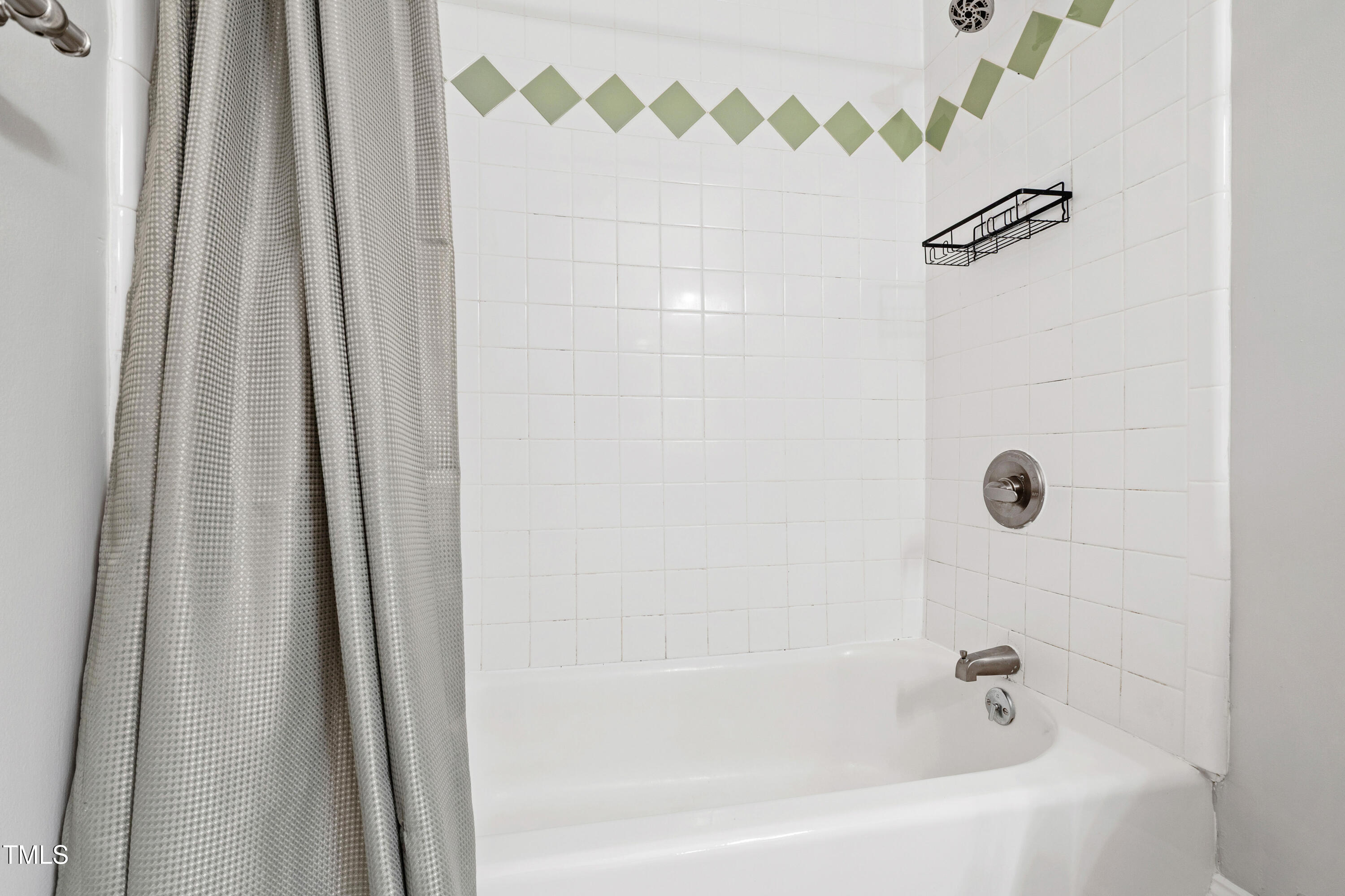 409 Smith Avenue, Unit 102 Chapel Hill, NC 27516 - Photo 20 of 35 a bathroom with a shower