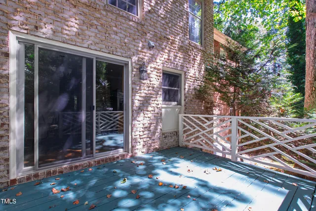 $350,000 | 409 Smith Avenue, Unit 102, Chapel Hill, NC 27516