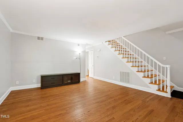 $350,000 | 409 Smith Avenue, Unit 102, Chapel Hill, NC 27516