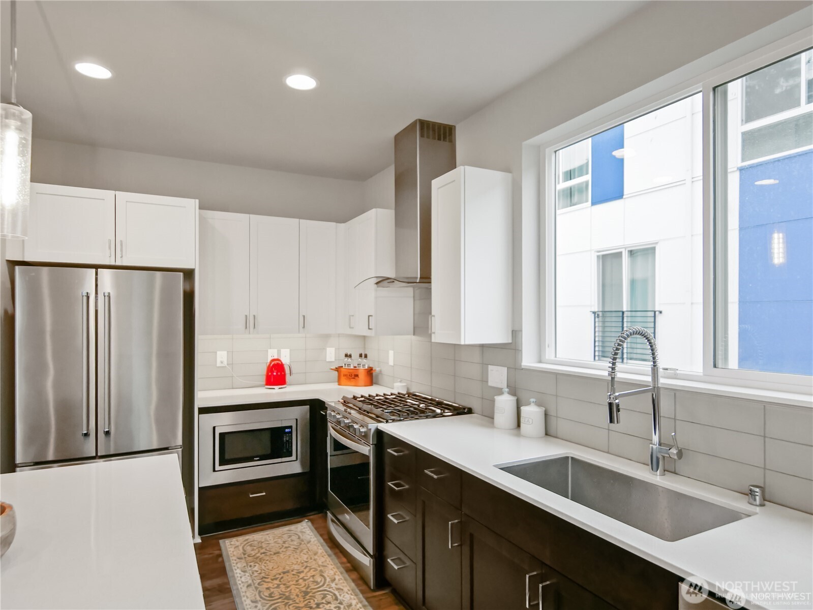 8545 22nd Place Northeast Seattle, WA 98115 - Photo 13 of 38