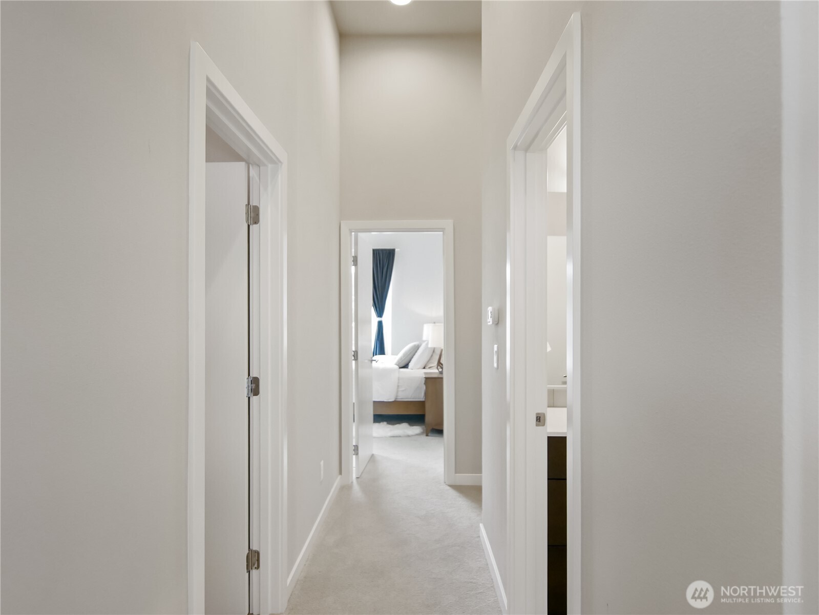 8545 22nd Place Northeast Seattle, WA 98115 - Photo 23 of 38