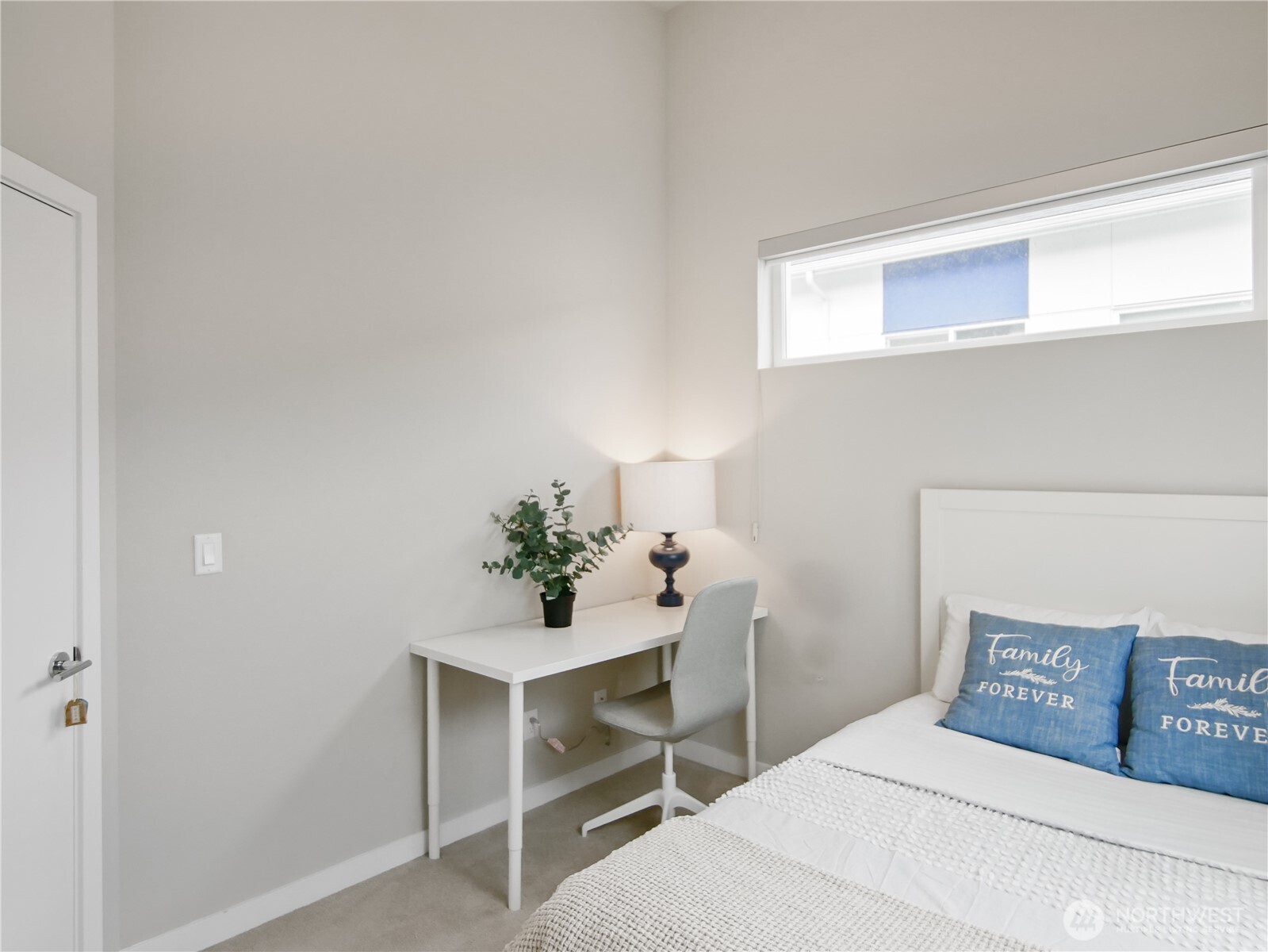 8545 22nd Place Northeast Seattle, WA 98115 - Photo 28 of 38