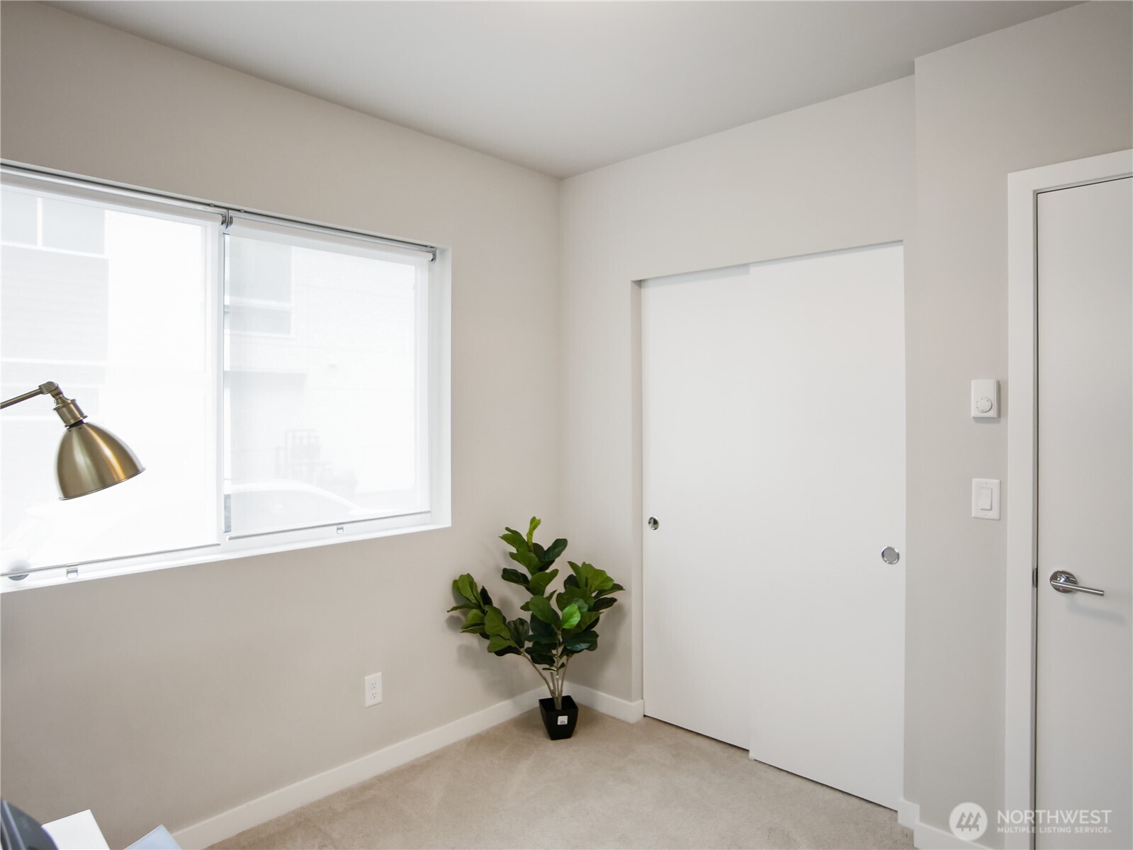 8545 22nd Place Northeast Seattle, WA 98115 - Photo 7 of 38