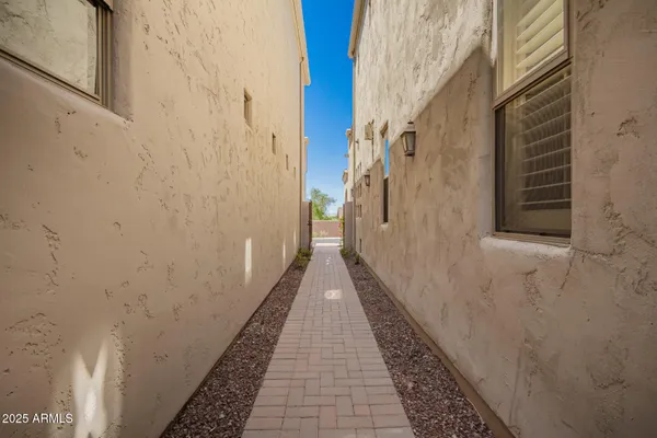$649,990 | 8149 North 13th Place, Phoenix, AZ 85020