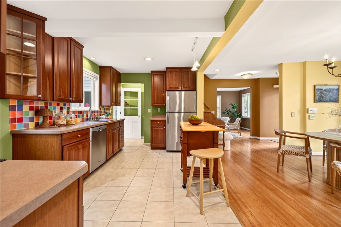 41 Rock Beach Road Irondequoit, NY 14617 - Photo 14 of 42 Gallery Image 14