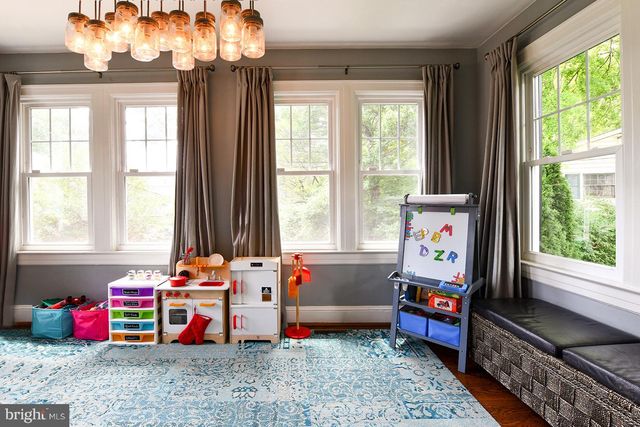 $1,260,000 | 9525 Linden Avenue, Bethesda, MD 20814