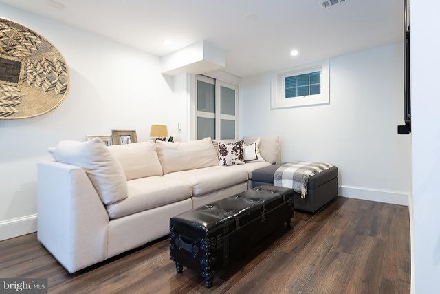 $1,260,000 | 9525 Linden Avenue, Bethesda, MD 20814