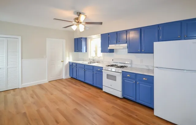 $2,300 | 76 Brown Street, Unit 2, Waltham, MA 02453